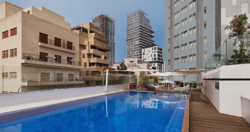 Rooftop Pool -Metropolitan Hotel Tel Aviv