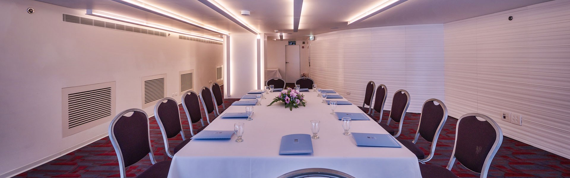 Conference rooms in Metropolitan Hotel